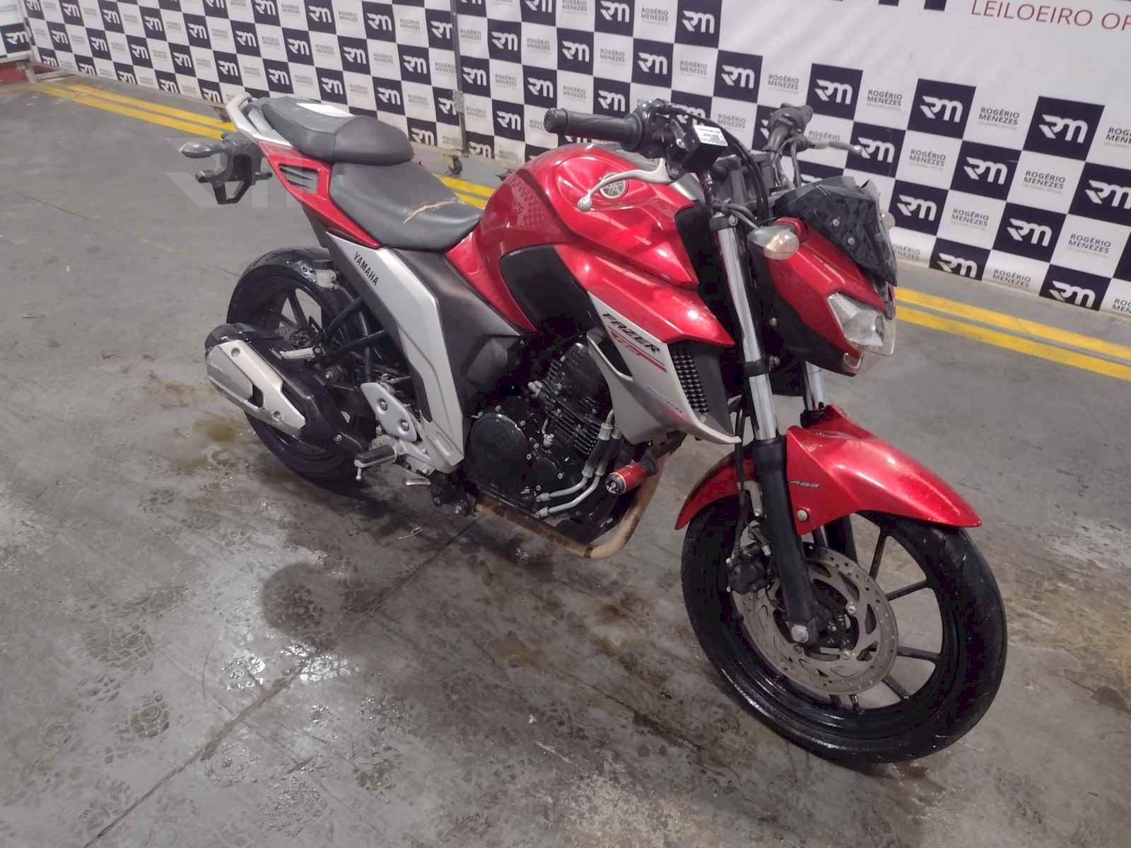 LOTE 20 YAMAHA FZ25 FAZER