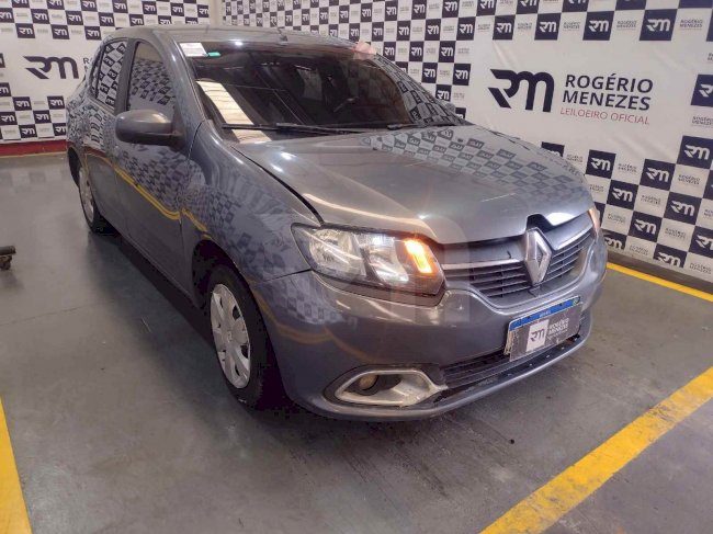 LOTE 07 RENAULT LOGAN