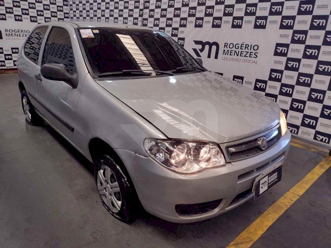 LOTE 13 FIAT PALIO FIRE 1.8