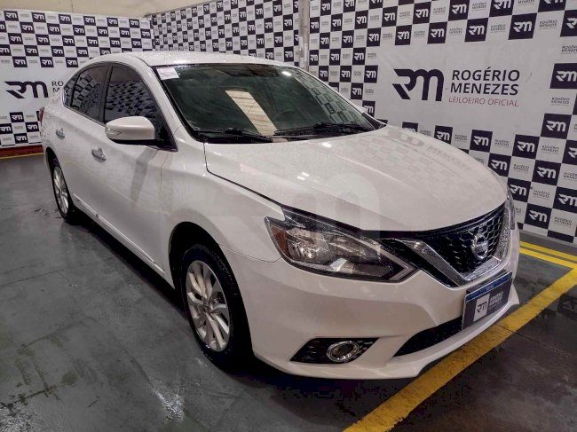 LOTE 10 NISSAN SENTRA SV 2.0 CVT